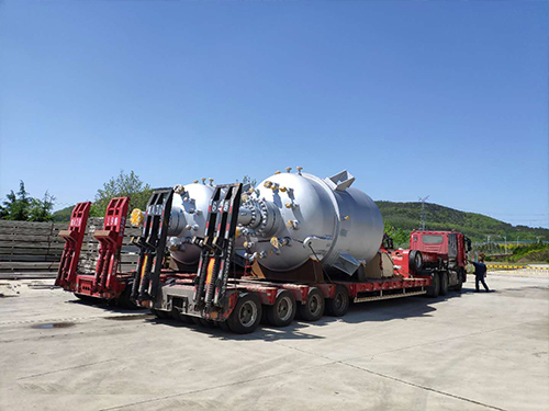 國內(nèi)較早融化工機(jī)械和精細(xì)化工研發(fā)、生產(chǎn)為一體的專業(yè)生產(chǎn)廠家